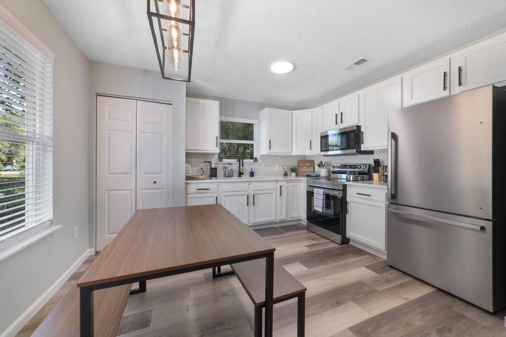 New Modern Bungalow Close To Downtown! Fully Fenced Yard St. Augustine Exterior photo