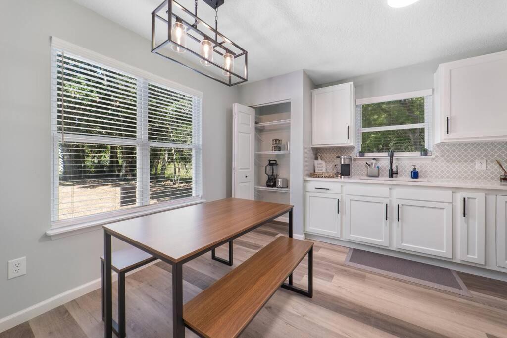 New Modern Bungalow Close To Downtown! Fully Fenced Yard St. Augustine Exterior photo
