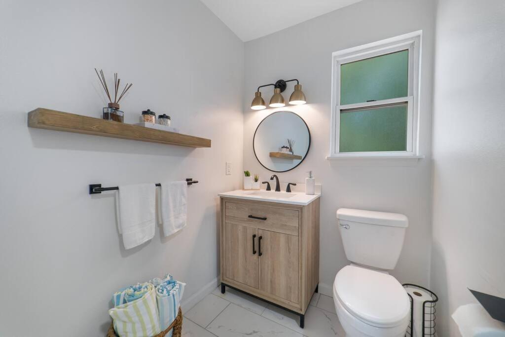 New Modern Bungalow Close To Downtown! Fully Fenced Yard St. Augustine Exterior photo